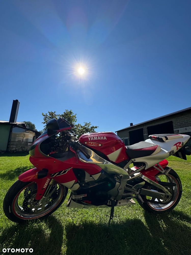 Yamaha YZF - 8