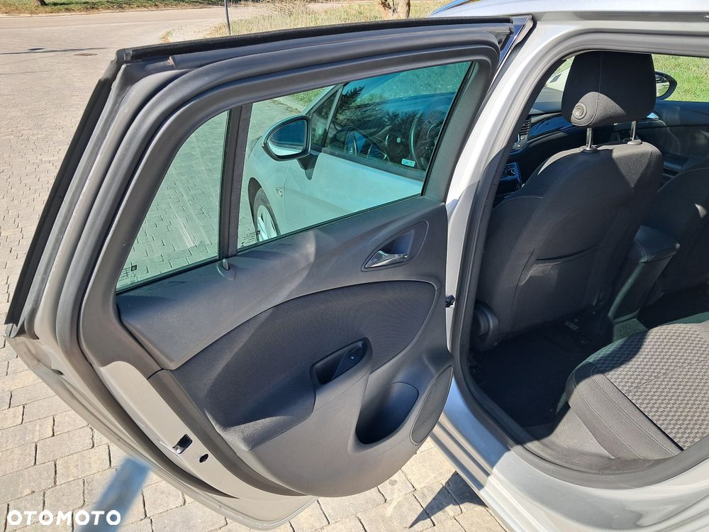 Opel Astra - 24