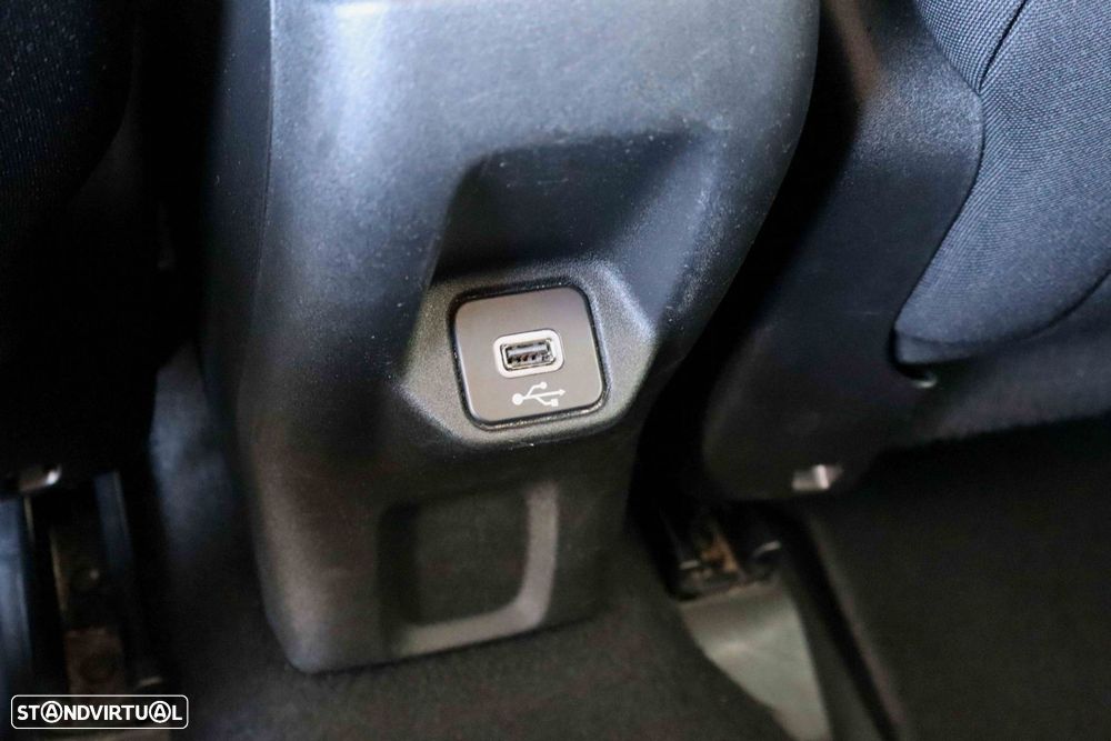 Jeep Renegade 1.0 T Limited - 31