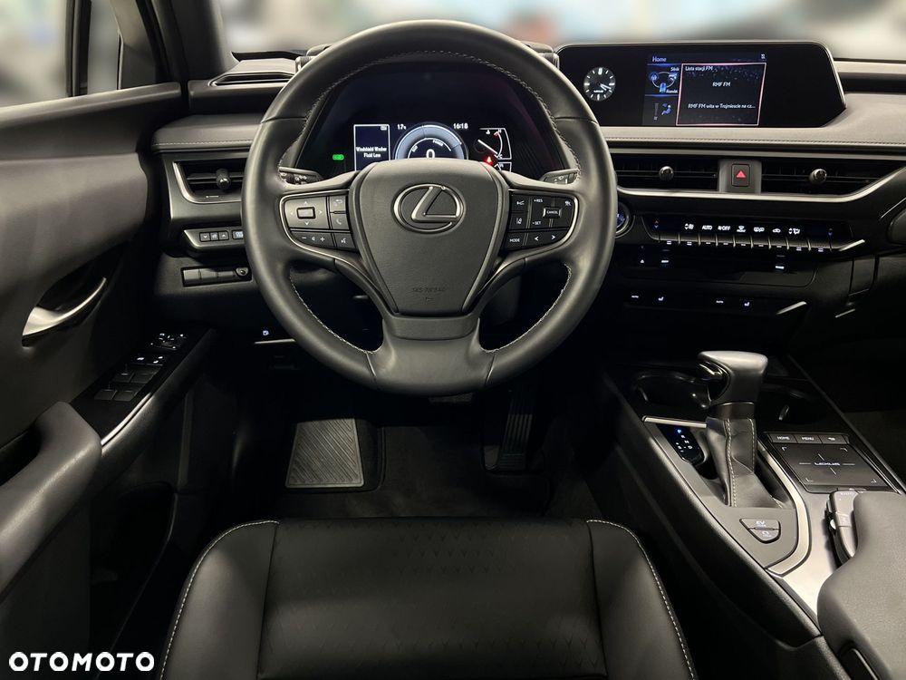 Lexus UX - 13