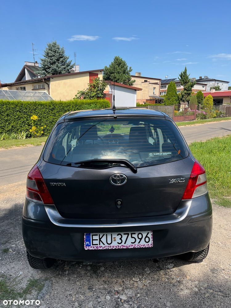 Toyota Yaris 1.33 2010 - 6