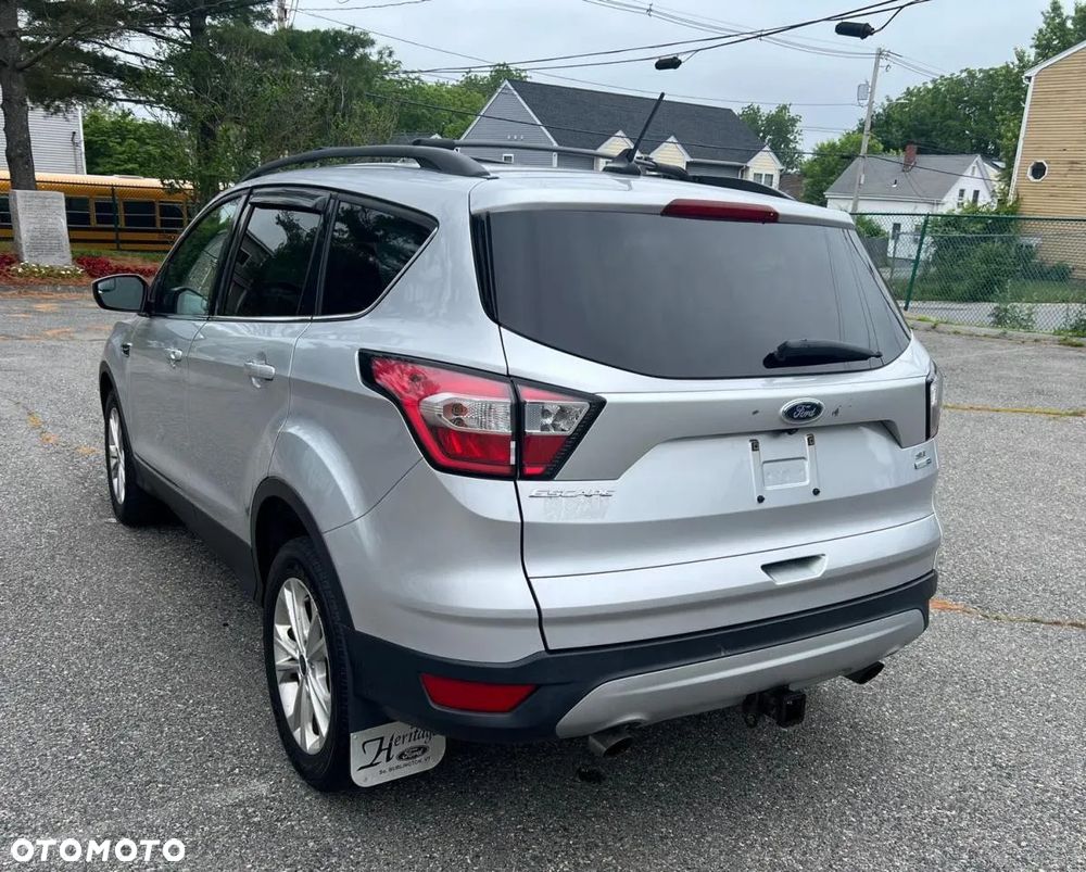 Ford Escape 1.5 EcoBoost AWD SE - 4