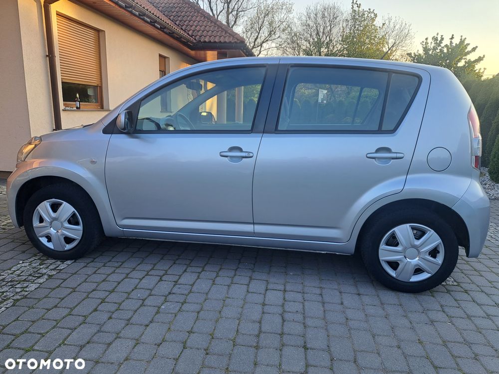 Daihatsu Sirion 1.0 - 18