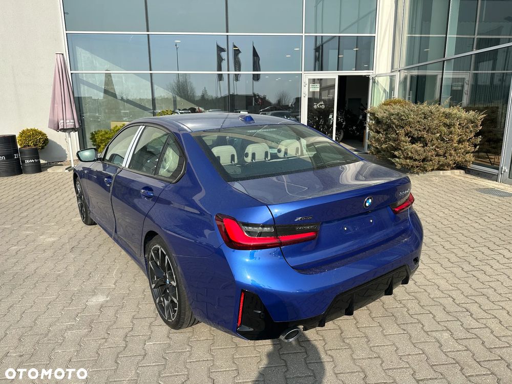 BMW Seria 3 330d xDrive mHEV M Sport - 2