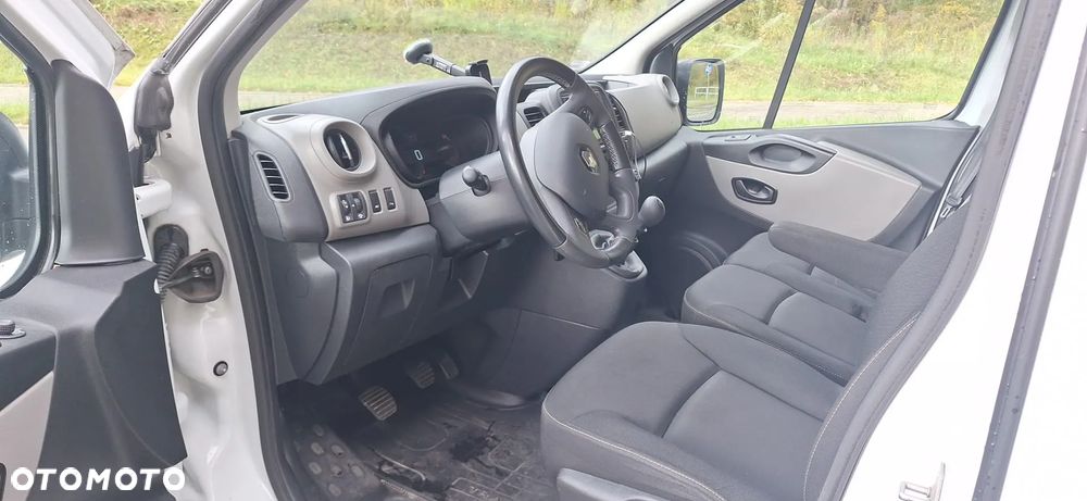 Renault Trafic Grand 1.6 dCi - 6