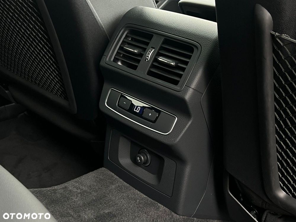 Audi Q5 Sportback - 14