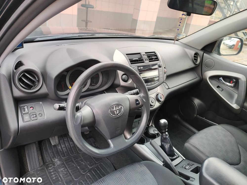 Toyota RAV4 2.0 VVT-i 2010 - 19