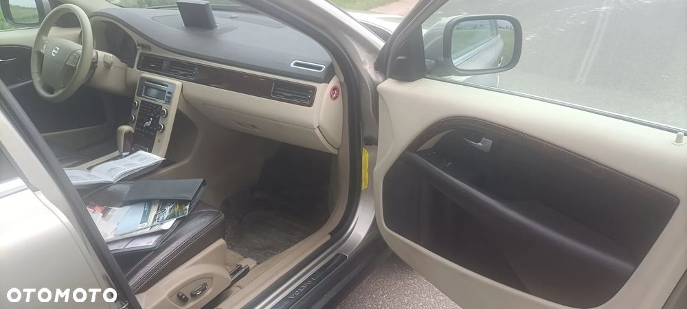 Volvo XC 70 - 15