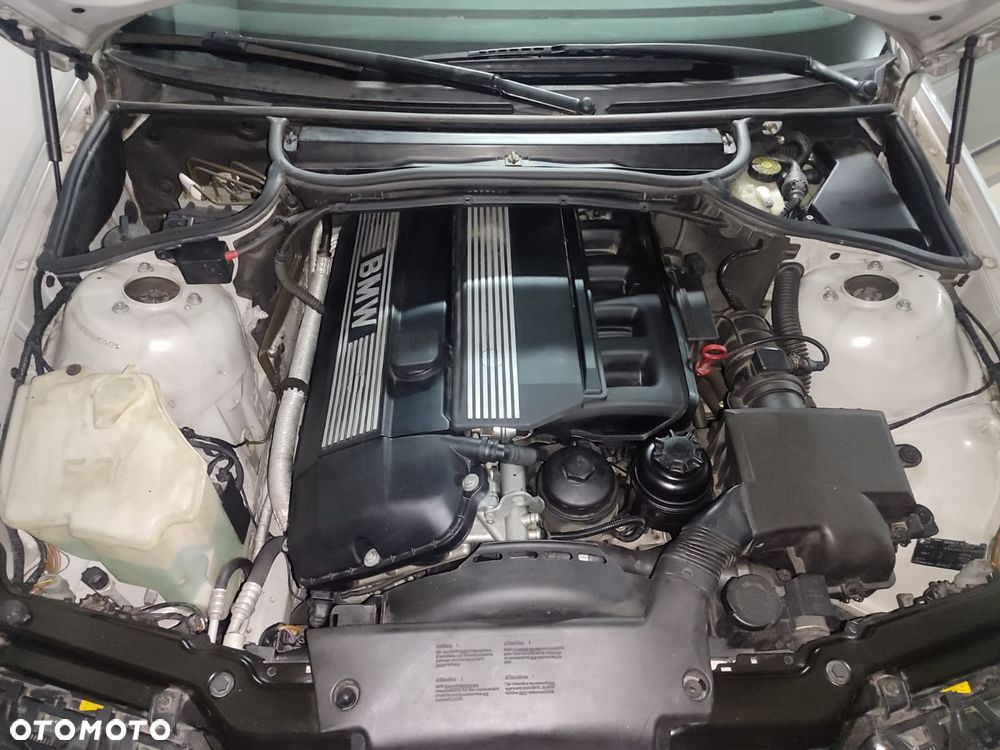 BMW Seria 3 - 8
