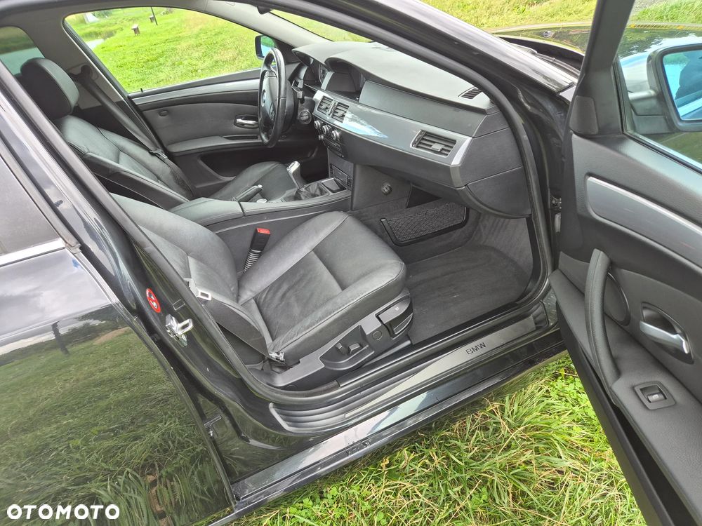 BMW Seria 5 525d Edition Exclusive - 2