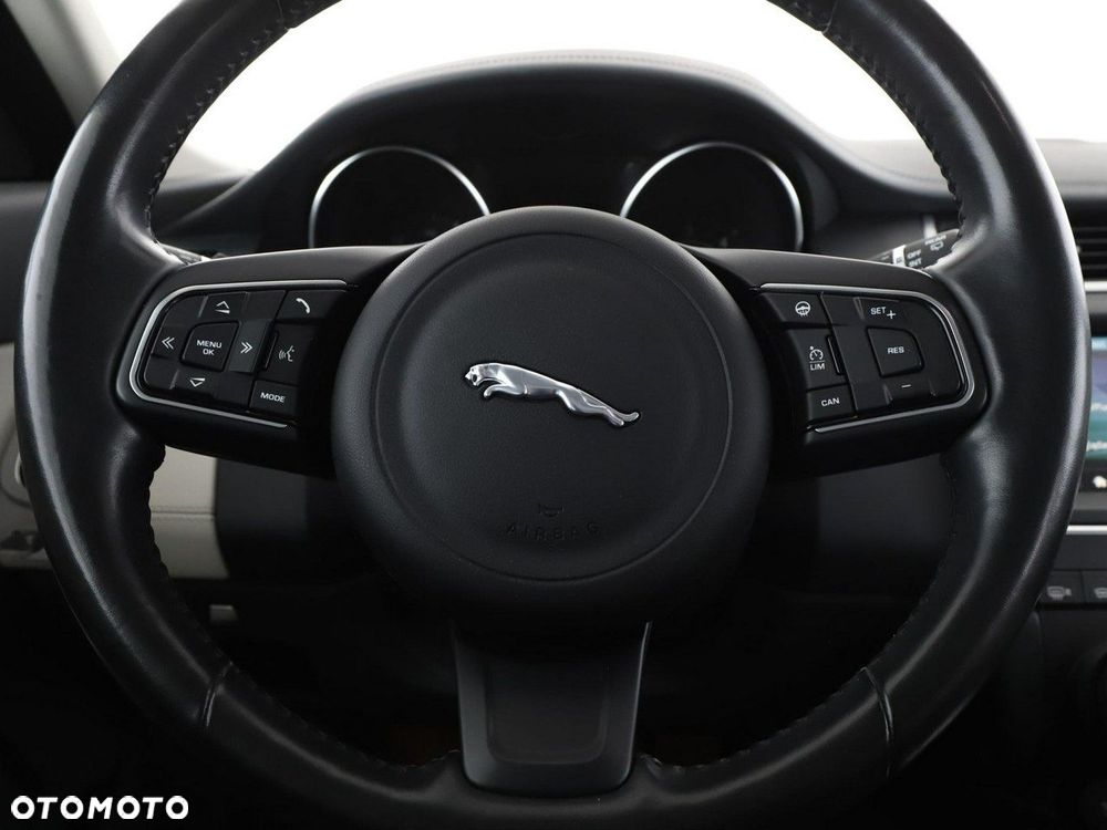 Jaguar F-Pace 2.0 i4D AWD Pure - 21