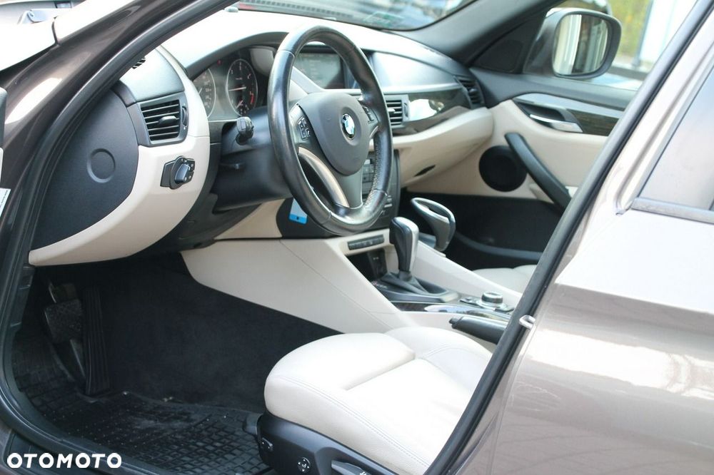 BMW X1 xDrive20d - 16