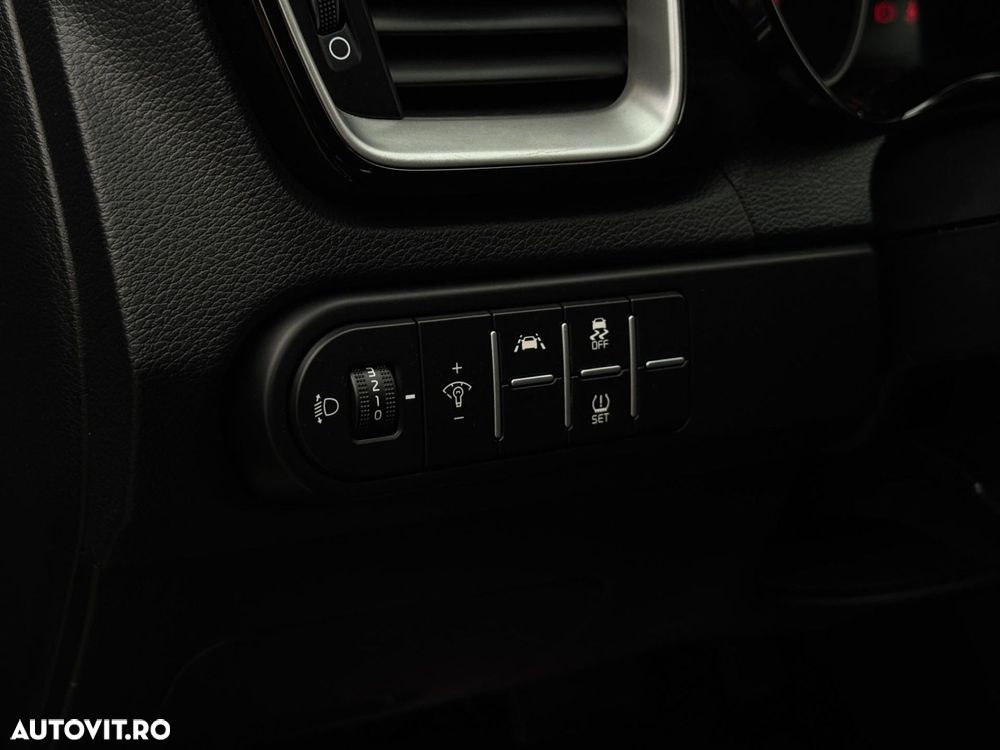 Kia XCeed - 18
