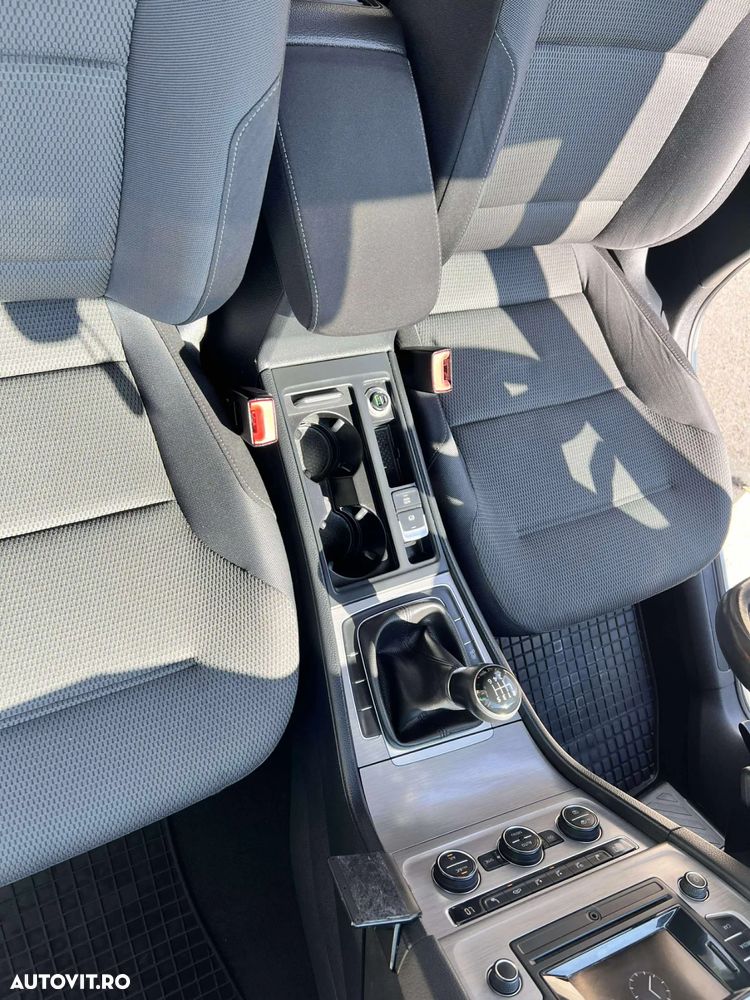 Volkswagen Golf Variant 2.0 TDI (BlueMotion Technology) Comfortline - 8