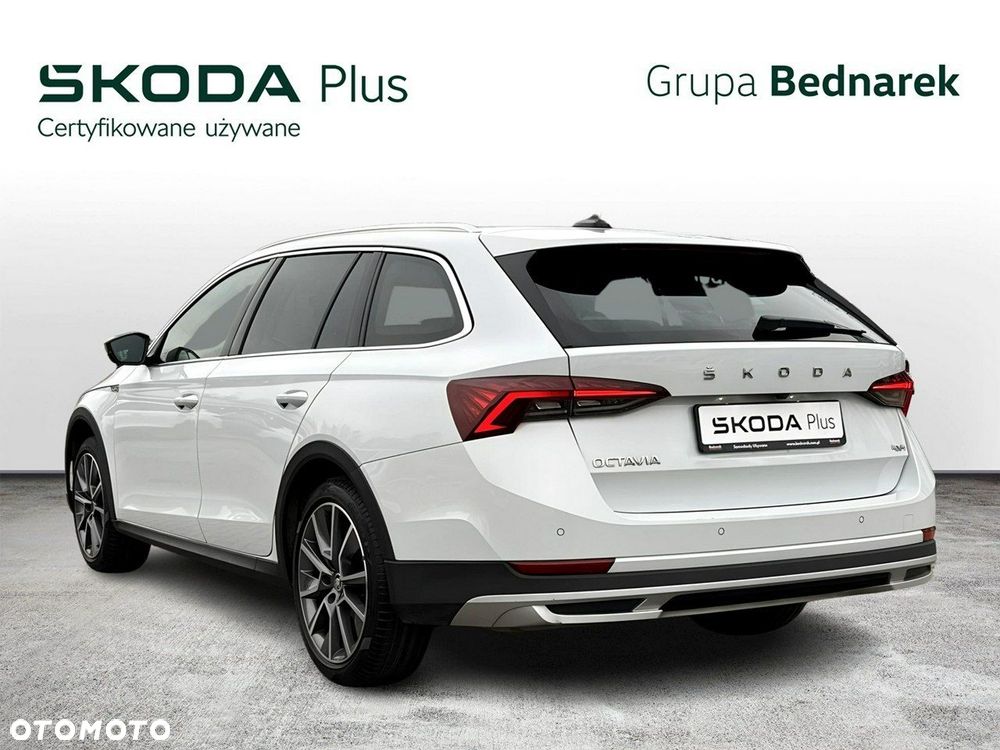 Skoda Octavia 2.0 TSI 4x4 Scout DSG - 3