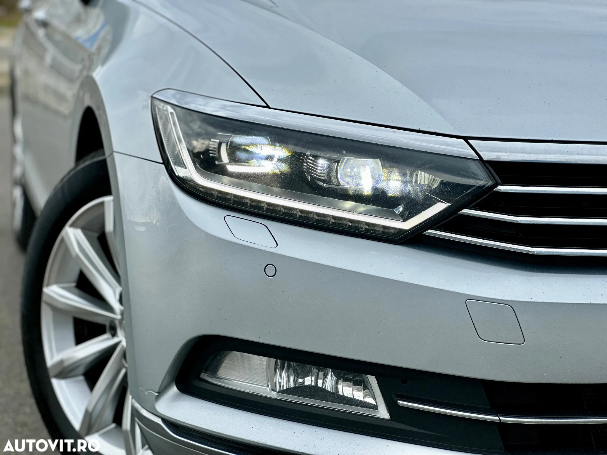 Volkswagen Passat Variant 2.0 TDI DSG Highline - 10