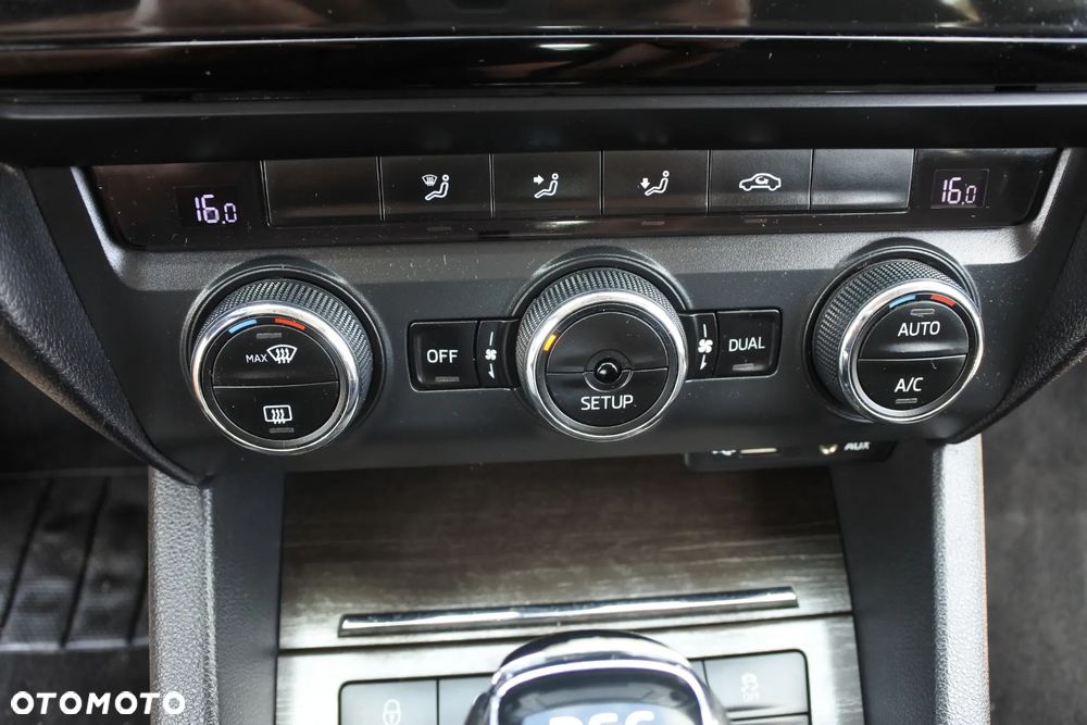 Skoda Octavia Scout 2.0 TDI 4x4 DSG - 17