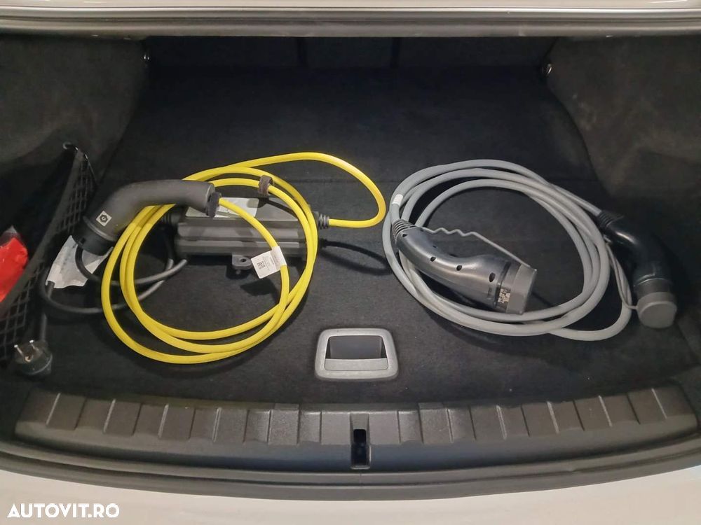 BMW Seria 3 320e Aut. M Sport - 22