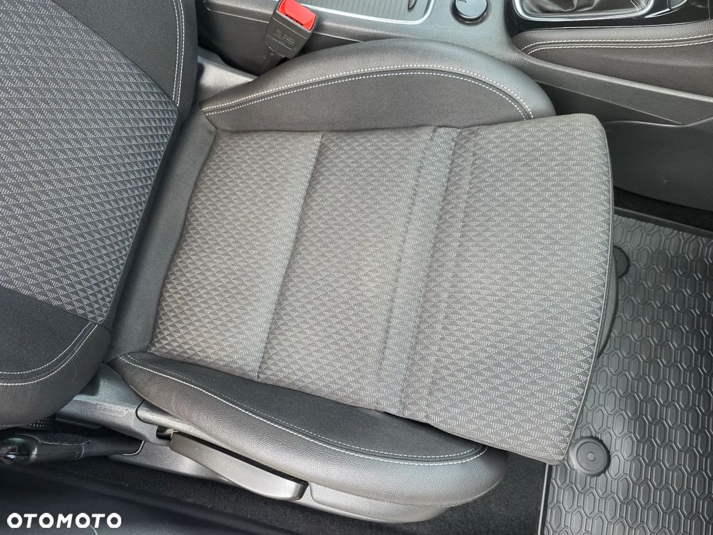 Opel Astra 1.4 Turbo Innovation - 39