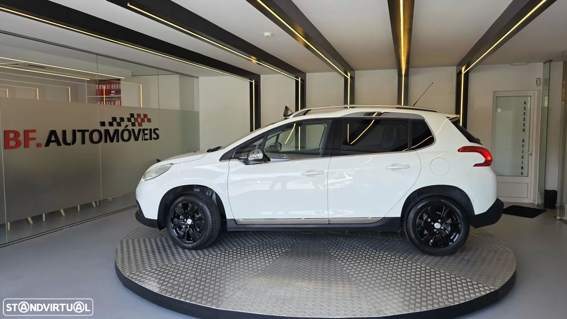 Peugeot 2008 1.4 HDi Allure - 13