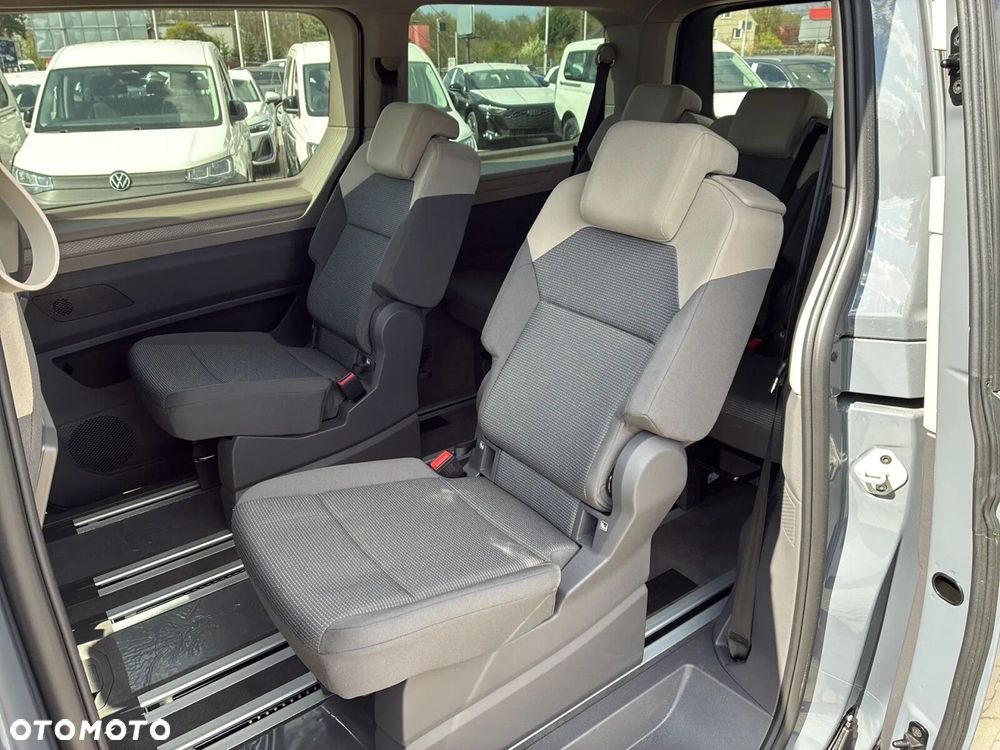 Volkswagen Multivan - 16