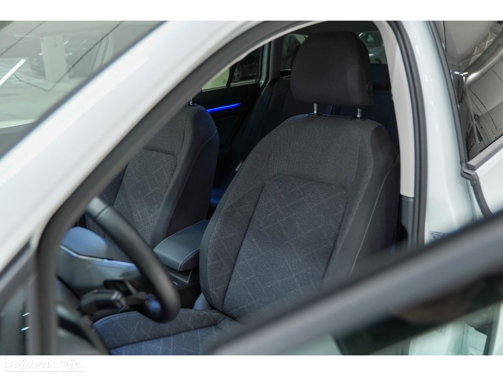 VW Golf Variant 2.0 TDi Life DSG - 4