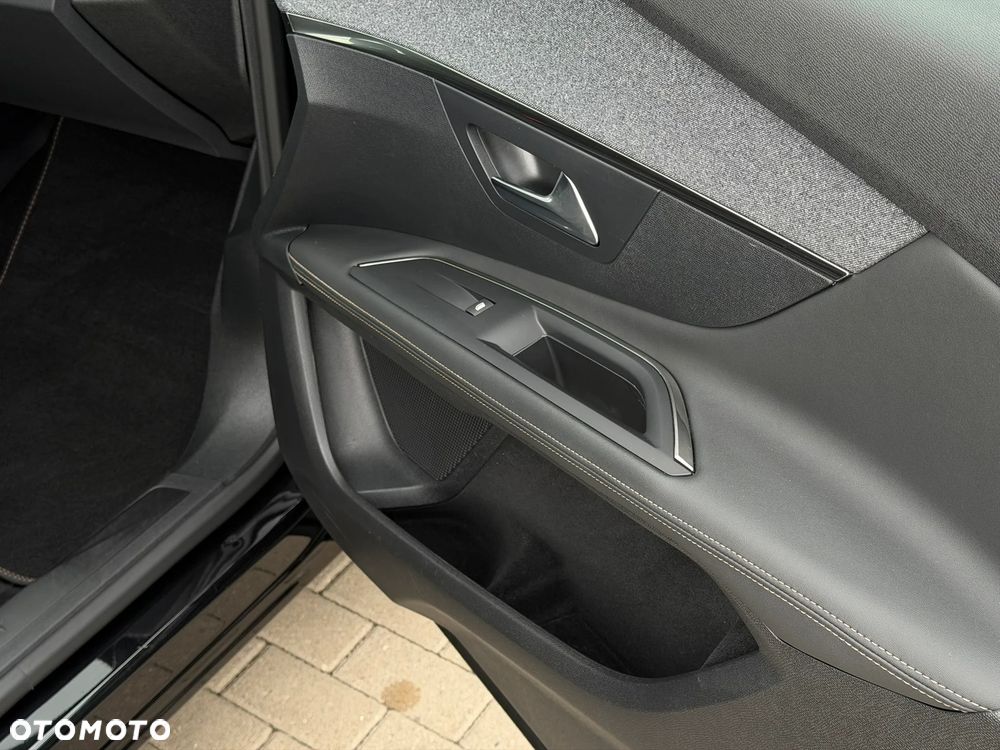 Peugeot 3008 1.2 PureTech GT Pack S&S EAT8 - 35