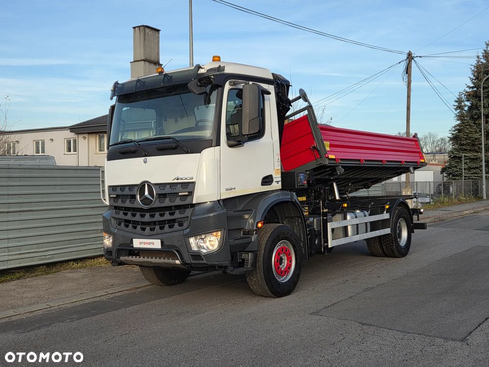 Mercedes-Benz AROCS 1824 // HDS HMF 1420-K2 // PILOT FUNKCJE 5 i 6 // NOWY KIPER WYWROTKA // ZAWIESZENIE BUDOWLANE WYSOKIE // PRZED PIERWSZĄ REJ W PL - 15