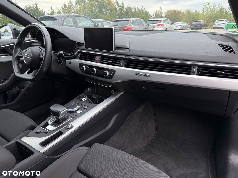 Audi A4 Avant null - 16