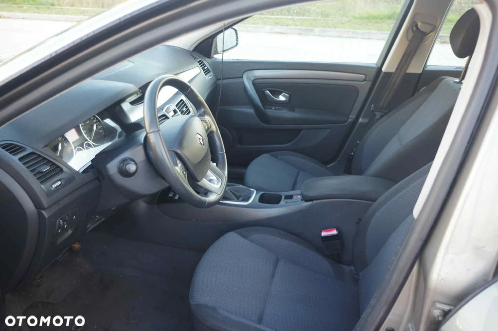 Renault Laguna 1.6 Authentique - 8
