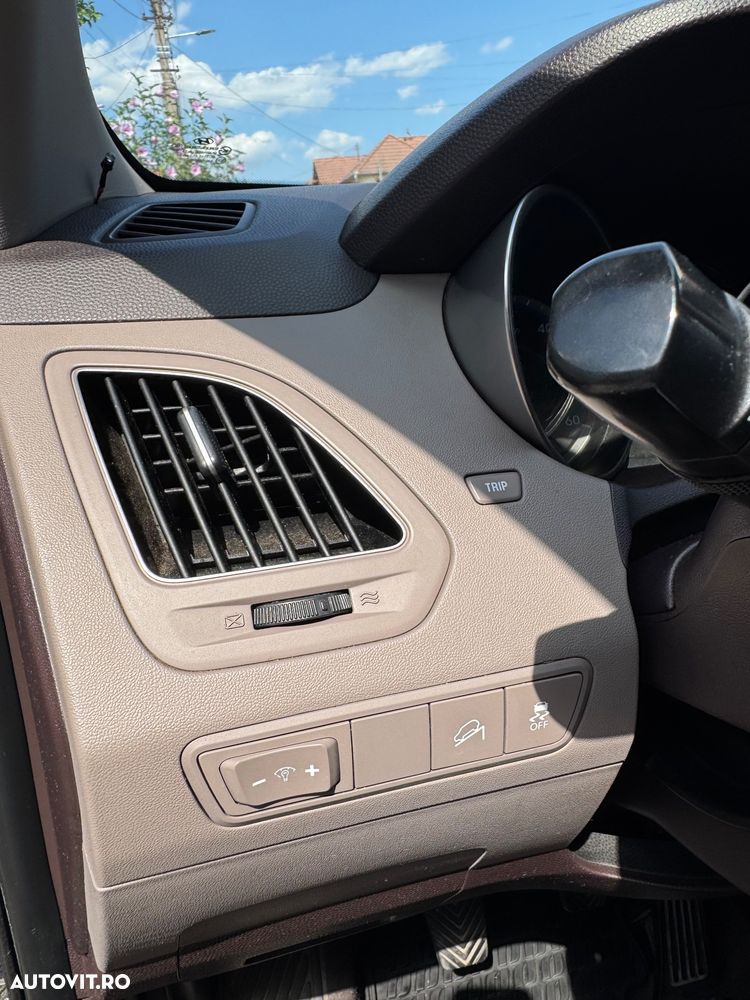 Hyundai ix35 - 25
