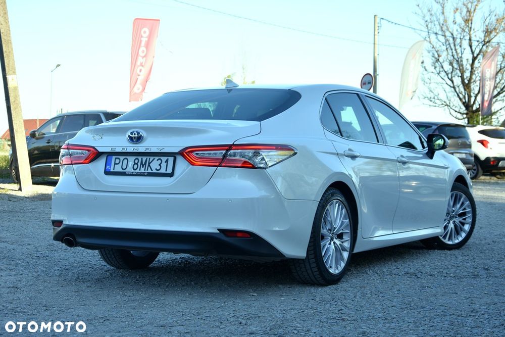 Toyota Camry 2.5 Hybrid Executive CVT - 8