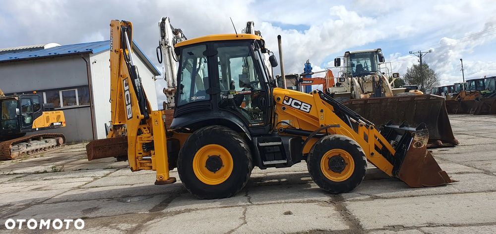 JCB 3CX contractor - 4