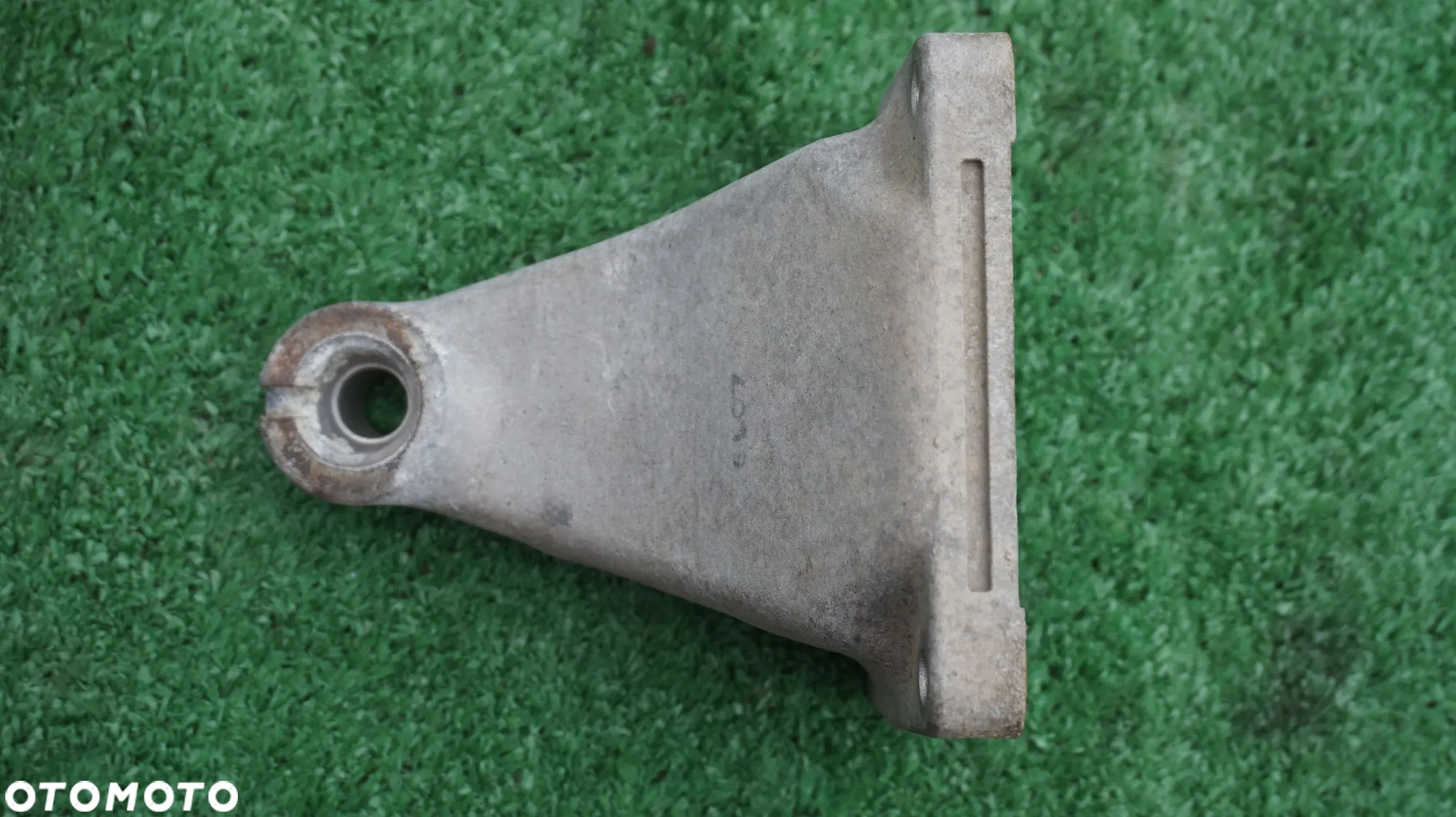 Ssangyong Actyon, Korando Kyron 2.0 XDI D20DT lapa wspornik A6652231204 - 1