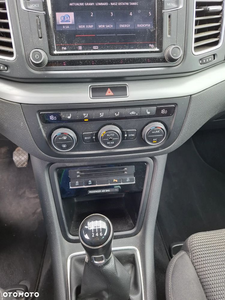 Volkswagen Sharan 2.0 TDI (BlueMotion Technology) Comfortline - 19