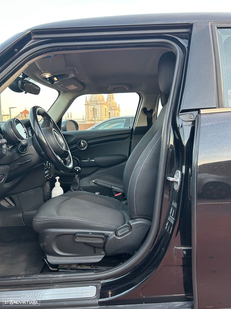MINI 5 Portas Cooper D - 9