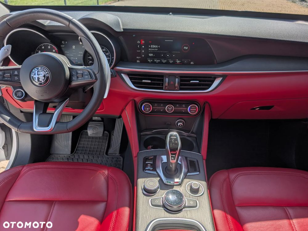 Alfa Romeo Stelvio 2.0 Turbo TI Q4 - 12