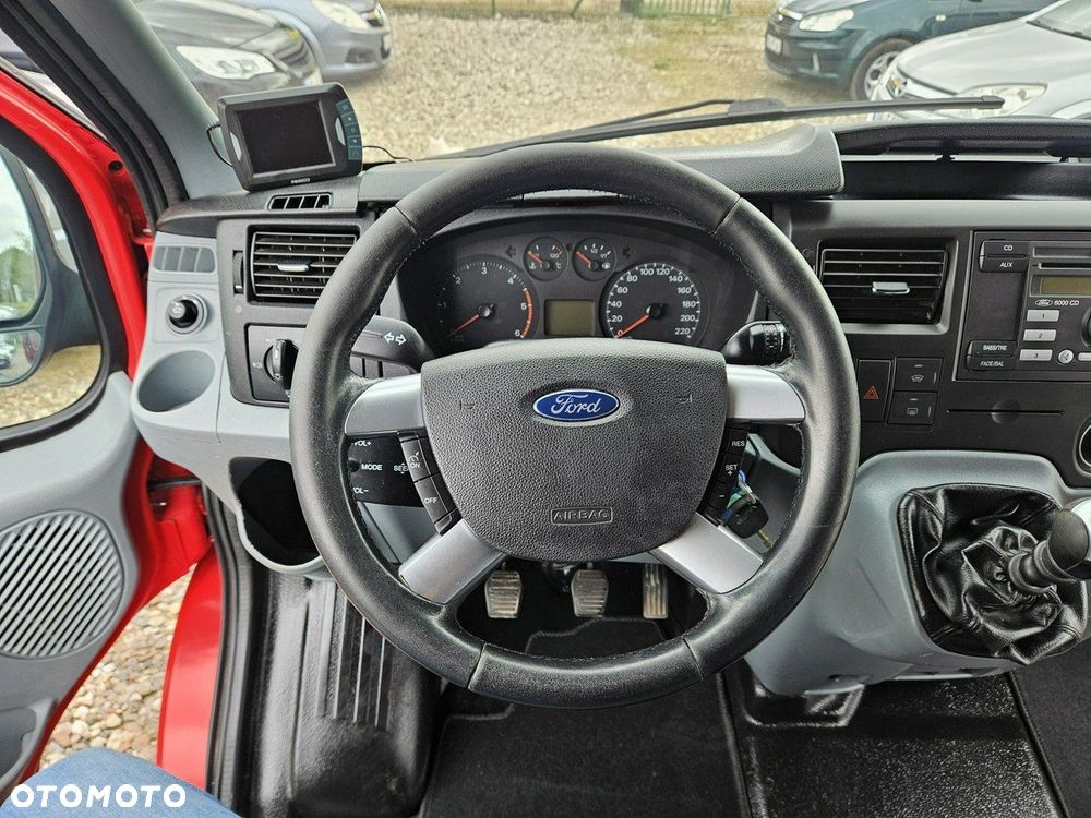 Ford Transit - 13