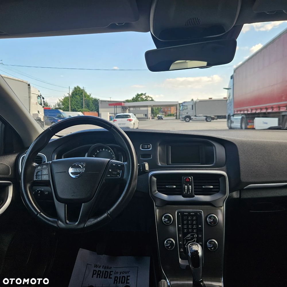 Volvo V40 T2 - 18
