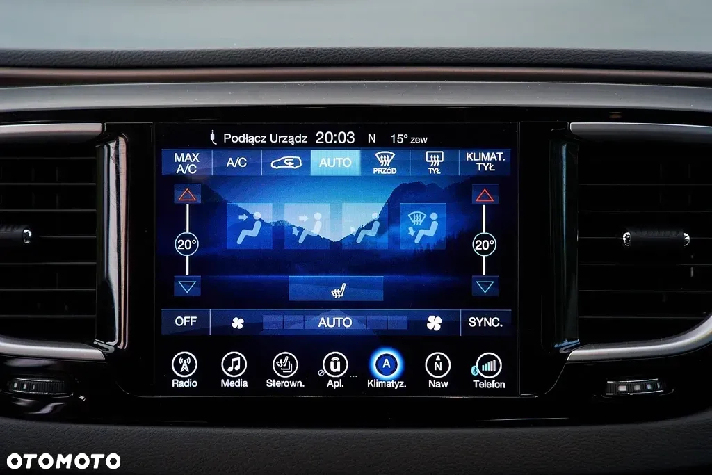 Chrysler Pacifica - 15