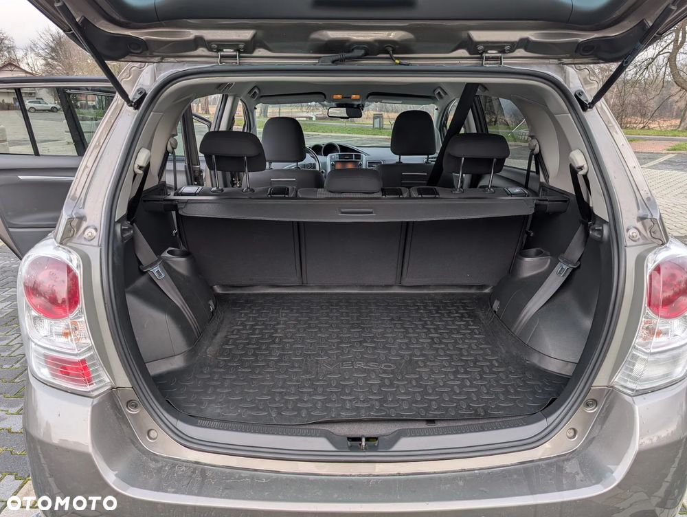 Toyota Verso 1.8 Premium 7os EU6 - 10