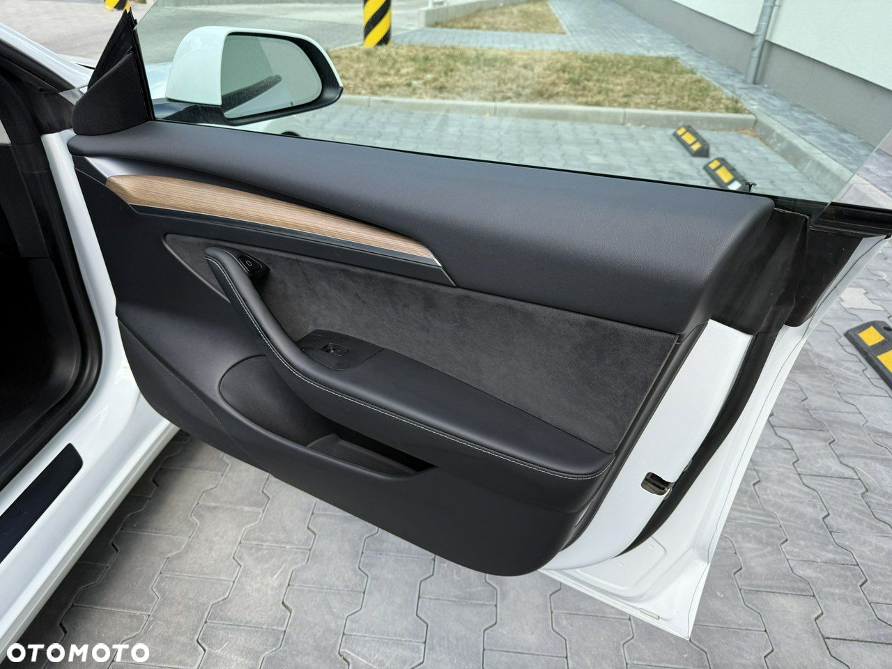 Tesla Model 3 - 20