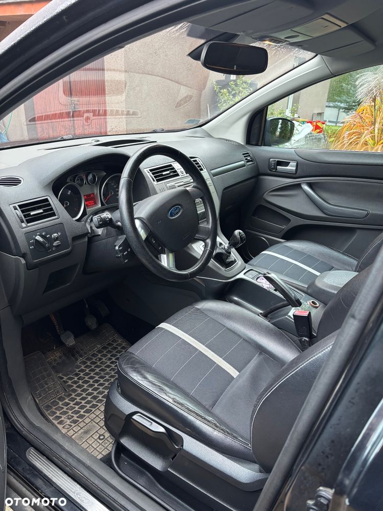 Ford Kuga - 14