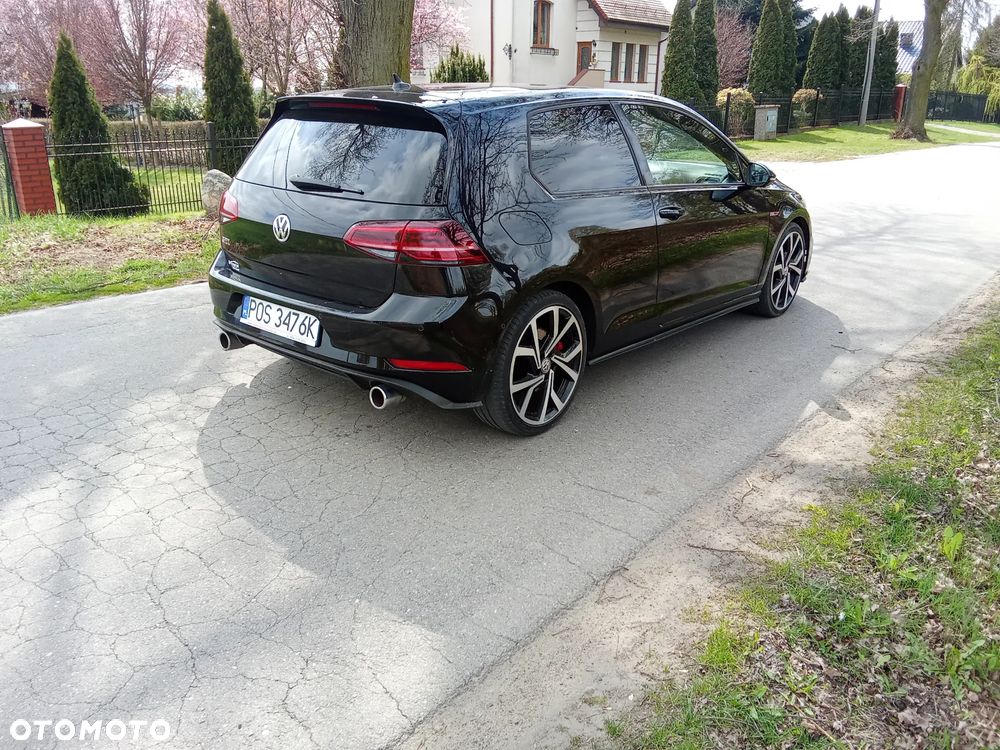 Volkswagen Golf - 4
