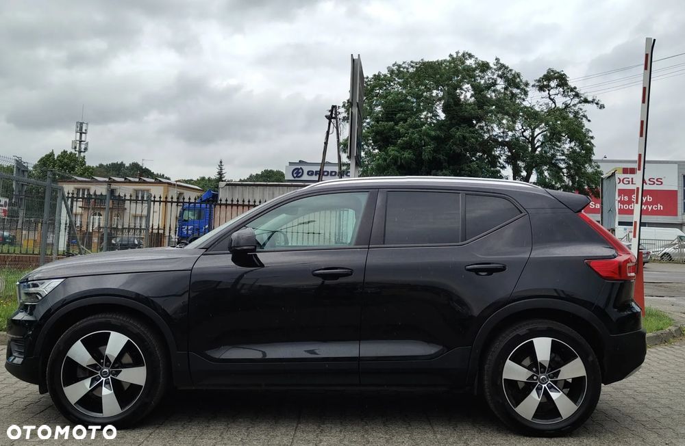 Volvo XC 40 T5 AWD Momentum Pro - 4