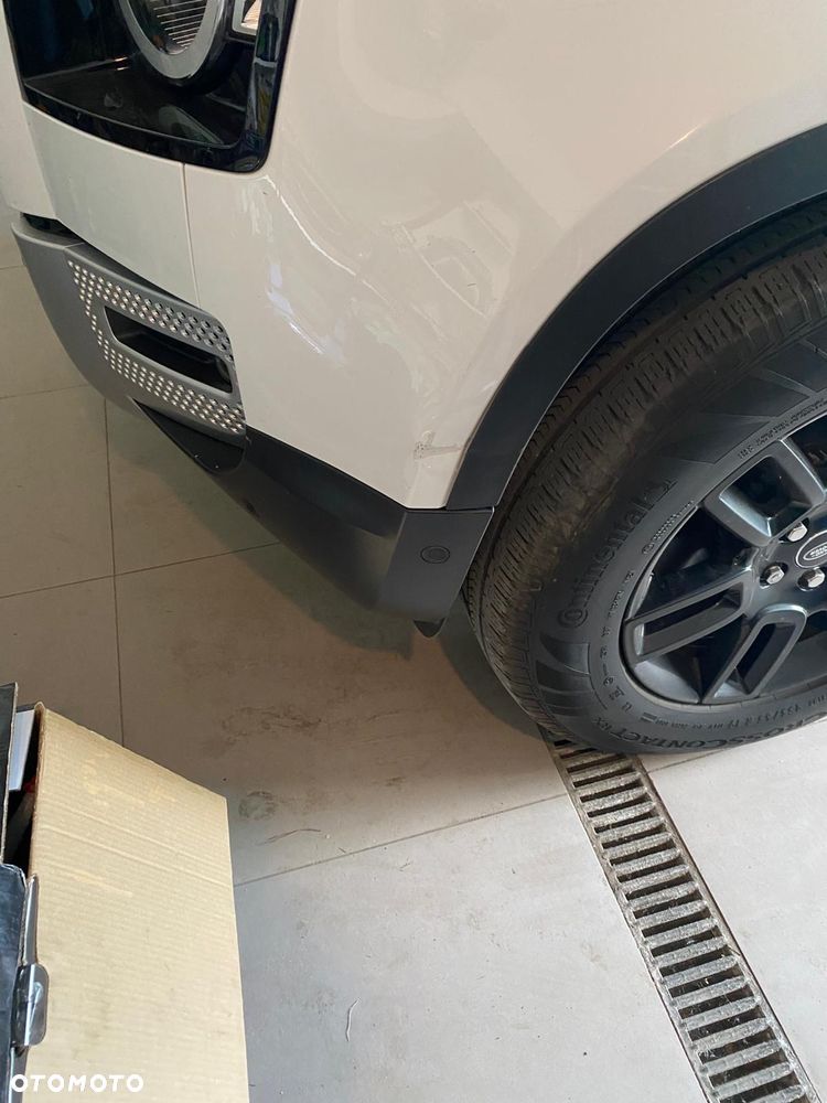 Land Rover Defender 2.0 P300 - 5