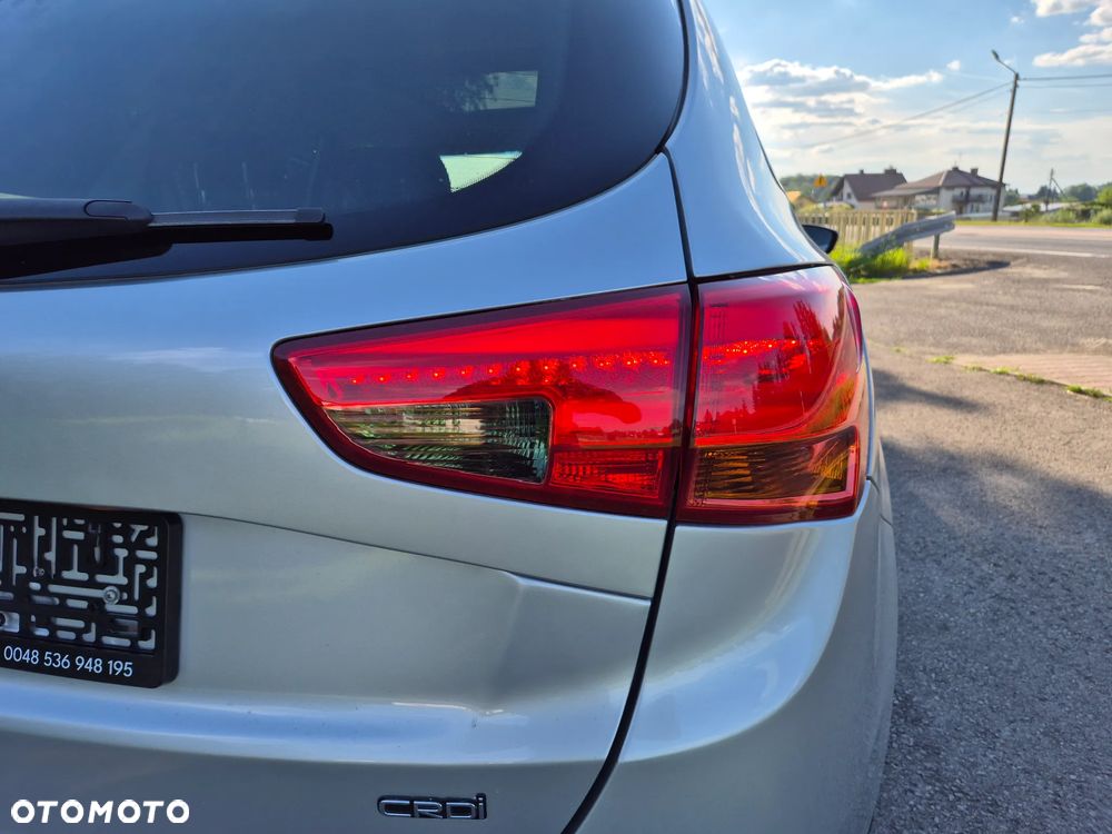 Kia Ceed - 11