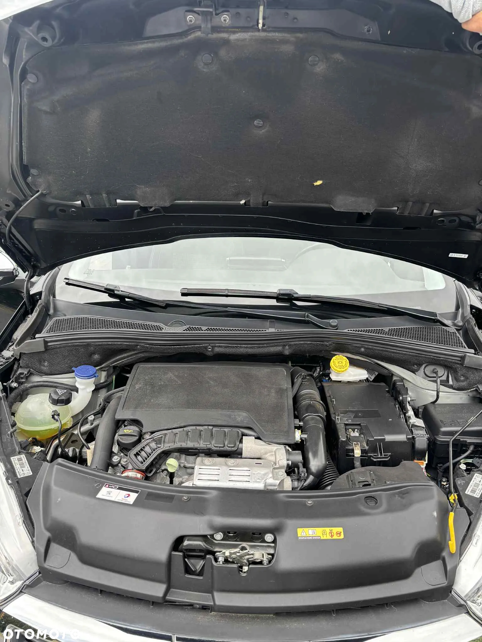 Peugeot 208 - 17