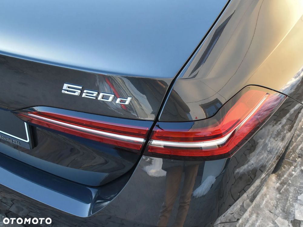 BMW Seria 5 520d xDrive - 26