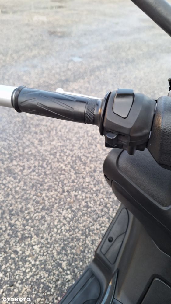 Yamaha X-max - 21